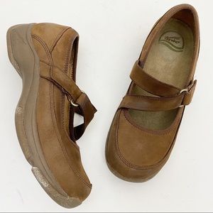 DANSKO Kiki Brown Nubuck Z-Strap Mary Janes